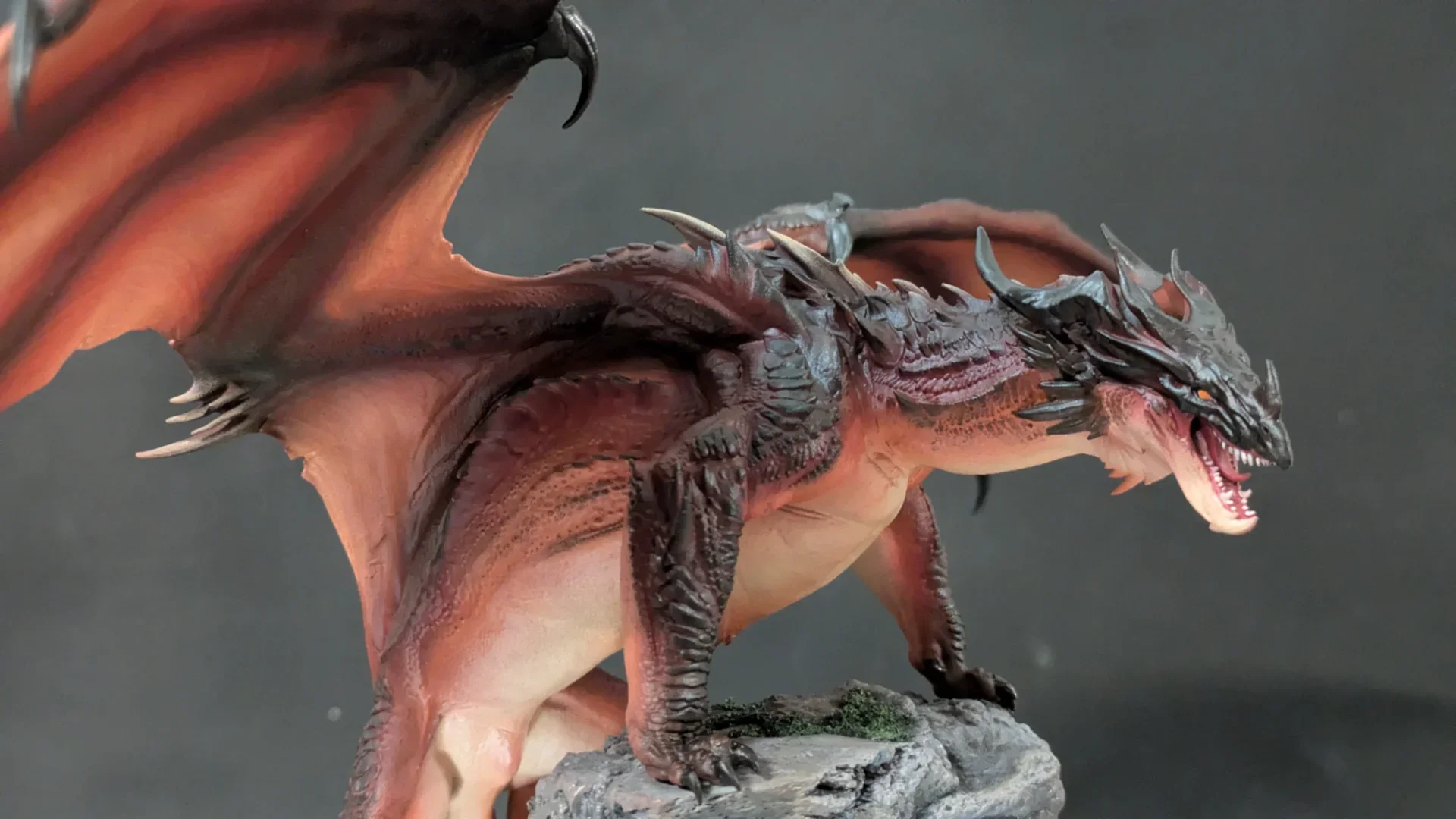 Фигурка Дракона