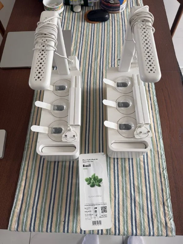 Две станции Click & Grow Smart Garden