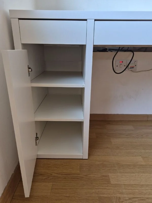 Стол IKEA MICKE