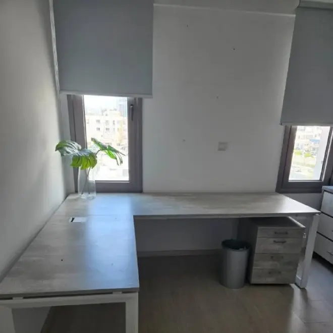 Угловой офисный стол Studio Office в стиле лофт с тумбой