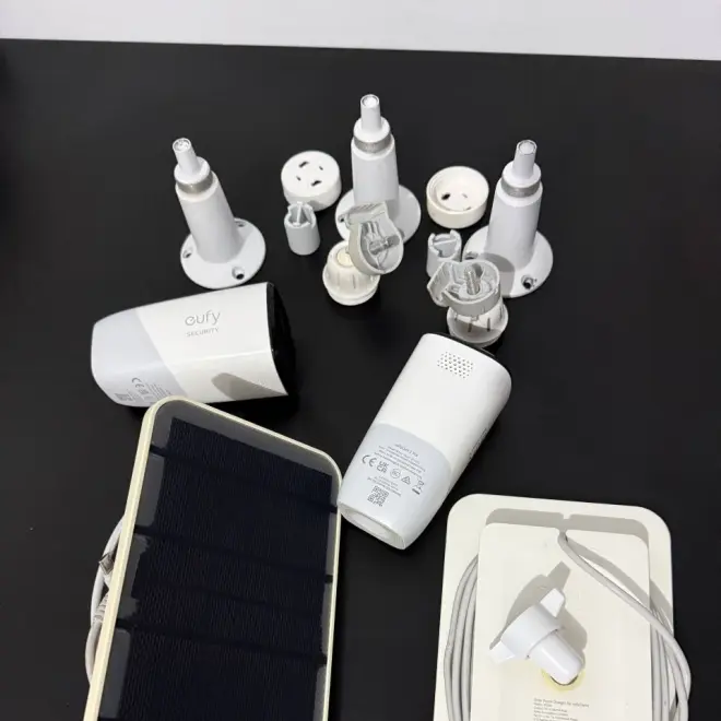 Комплект eufy Security: камеры eufyCam 2 Pro и солнечные панели