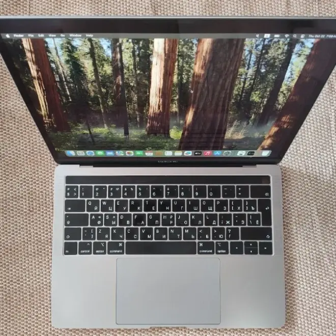 Apple Macbook Pro 13 i7 16GB RAM 512GB SSD