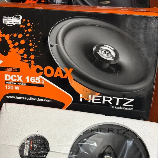 Комплекты автомобильной акустики Hertz DPK 165.3 и DCX 165.3