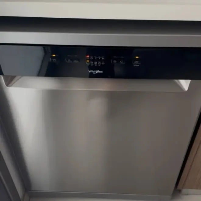 Посудомоечная машина Whirlpool WFE2B19X