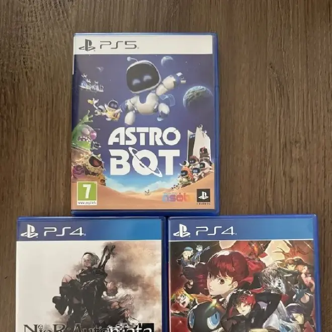 Видеоигры для PS5 и PS4: Astro Bot, NieR Automata, Persona 5 Royal