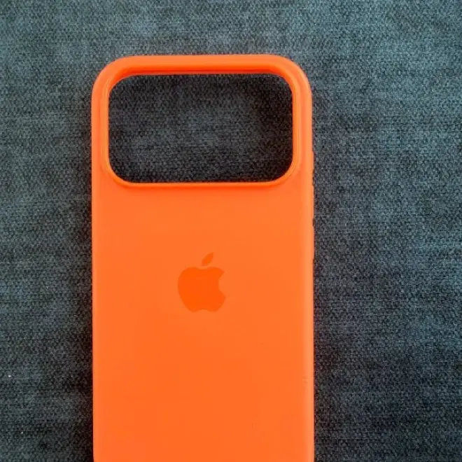 Оригинальный чехол Apple iPhone 17 Pro + Crossbody Strap
