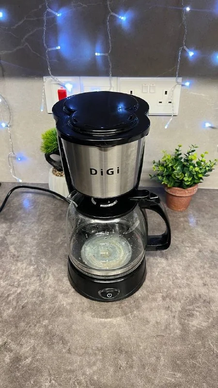 Капельная кофеварка DiGi со стеклянным кувшином