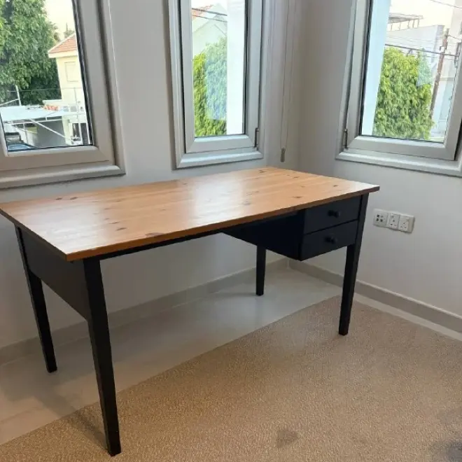 Офисный стол Ikea