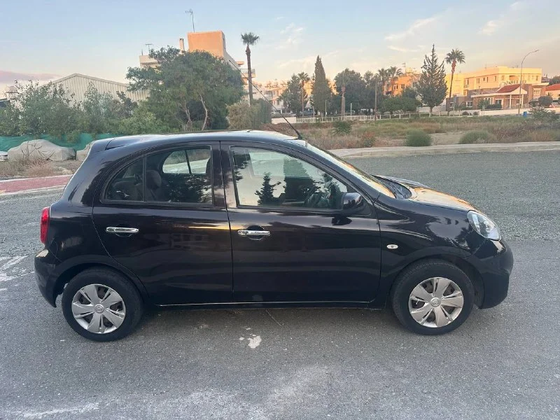 Nissan March