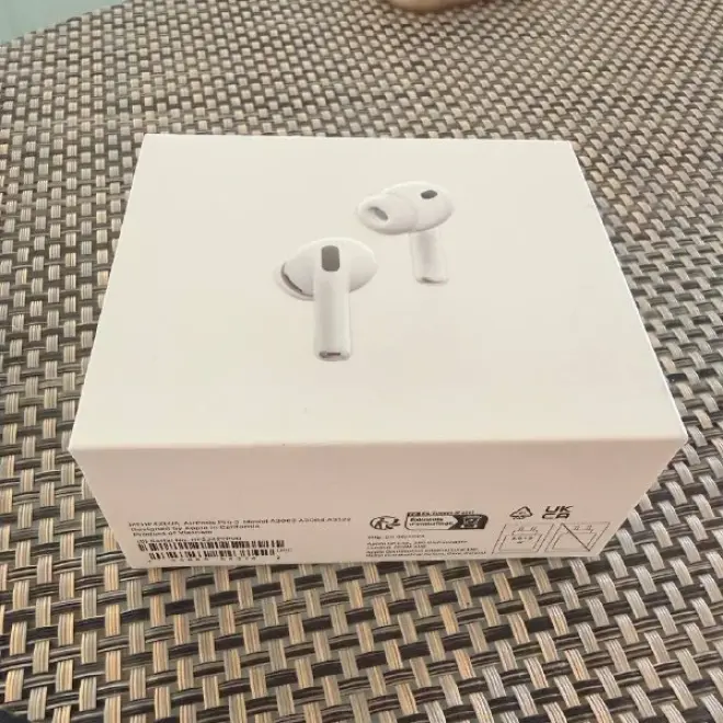 Продам Airpods 3