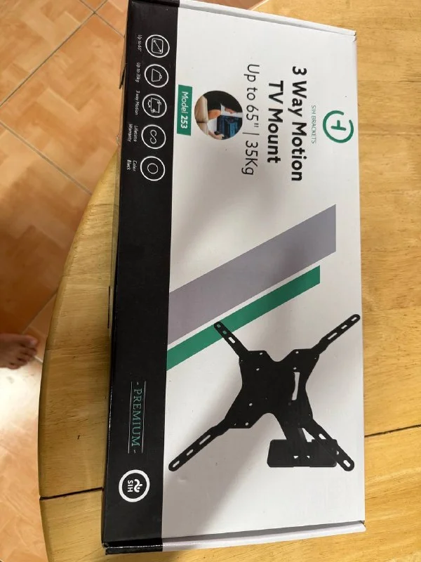 Телевизор Toshiba 50 дюймов и настенное крепление