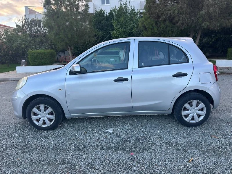 Nissan March