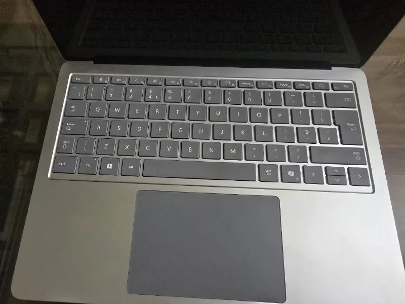 Microsoft Surface Laptop 7 13.8″