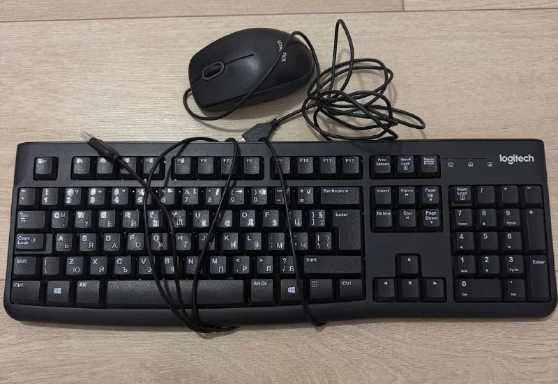 Клавиатура и мышка Logitech