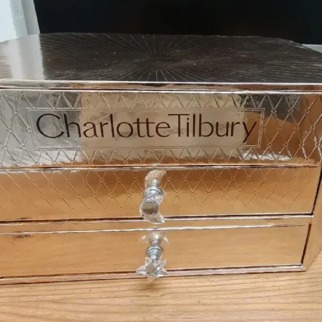 Коробка для хранения Charlotte Tilbury
