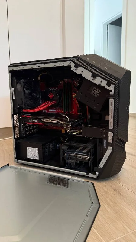 HP OMEN 880 Gaming PC — i7-7700K / GTX 1080 8GB / 32GB RAM