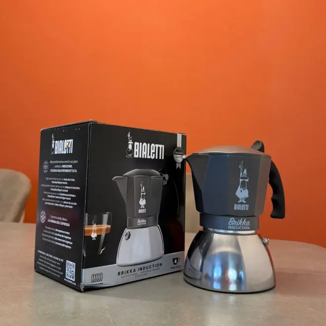 Гейзерная кофеварка Bialetti Brikka Induction на 4 чашки