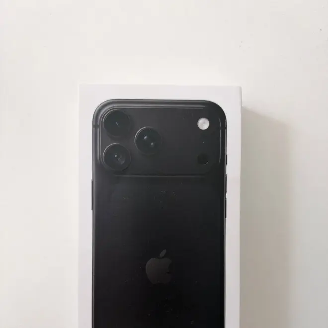 iPhone 18 Pro Max (Черный)