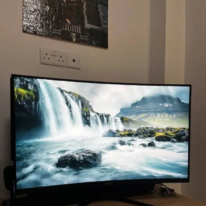 Игровой изогнутый монитор Acer 32” | 180 Гц | Full HD