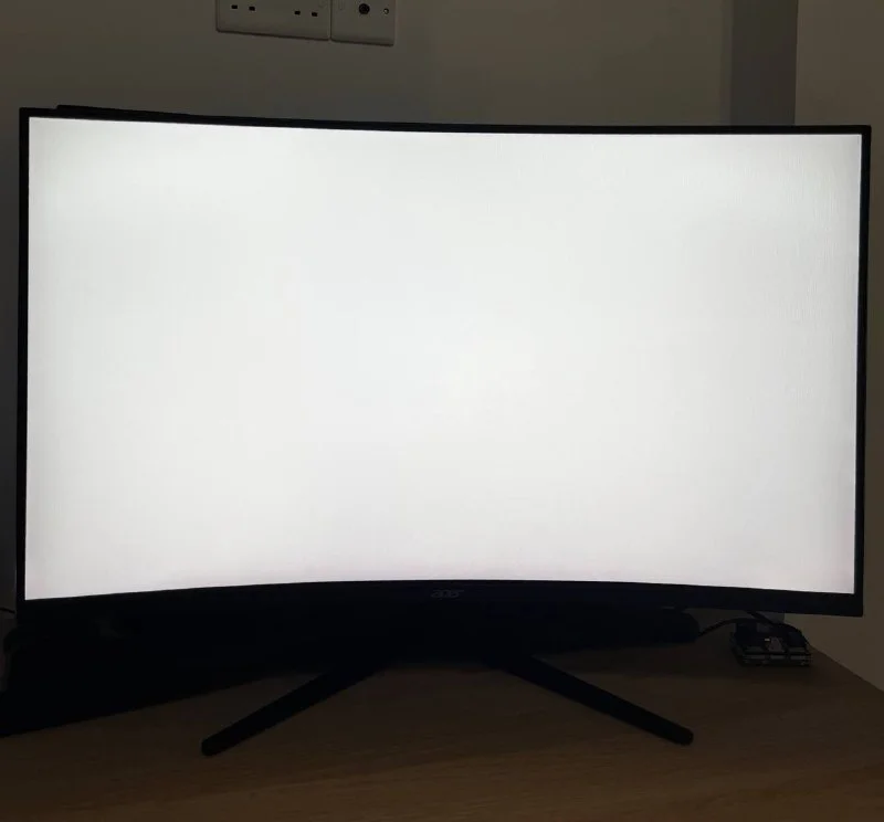 Игровой изогнутый монитор Acer 32” | 180 Гц | Full HD