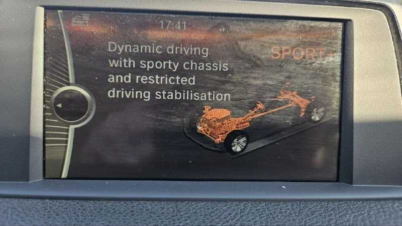 BMW 320i