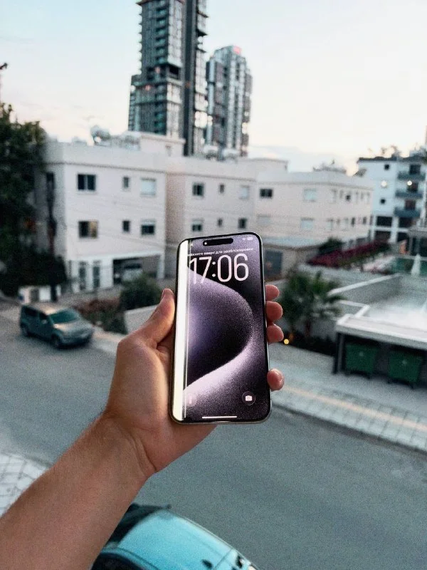 Damaged iPhone 15 Pro Max 512GB