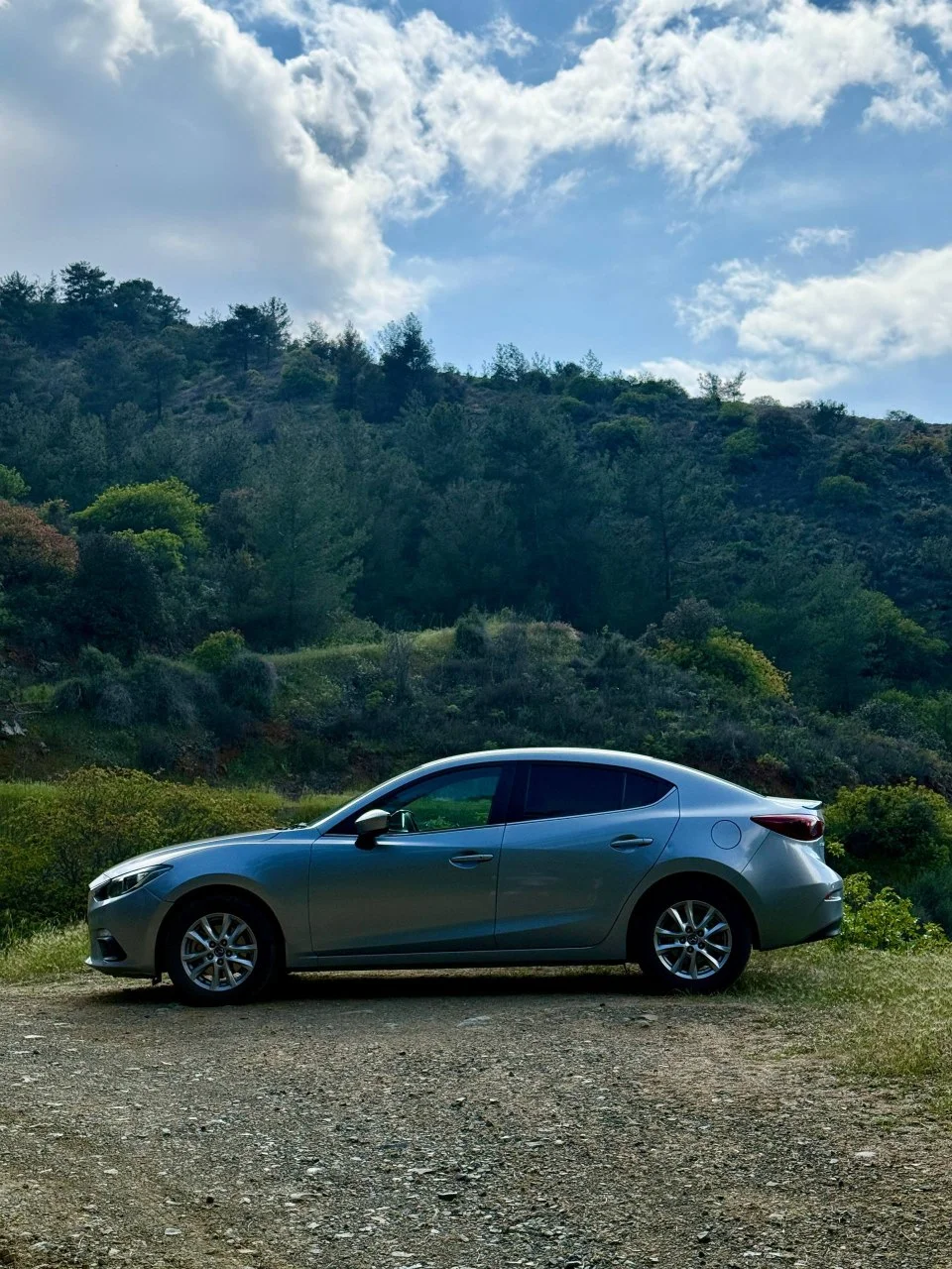 Mazda Axela Hybrid / Мазда 3